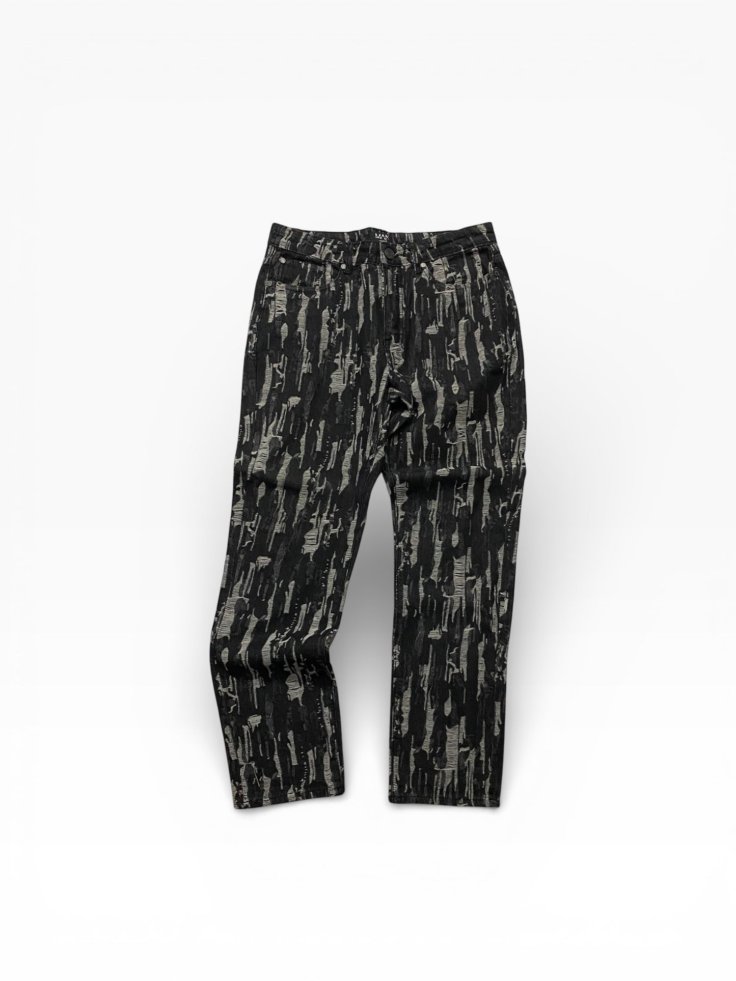 Man distressed jeans