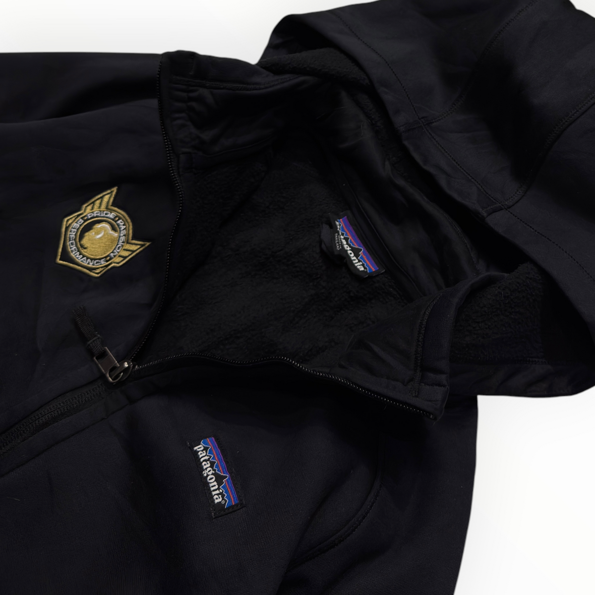 Women’s Patagonia fleece on the inside jacket